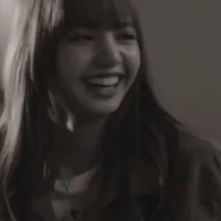 💀 fa2a6cfd Lisa 리사, K팝, 가수, 연예인, 미소, 여자 telegram sticker