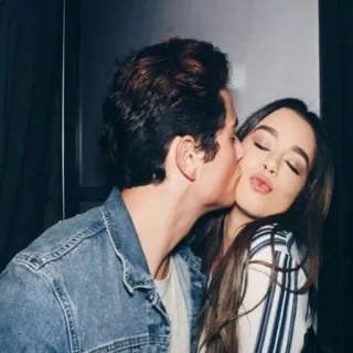 ❤ 43755eff pocałunek, para, miłość, romantyzm, młodzi ludzie telegram sticker