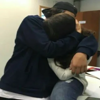 ❤ 7d25c960 przytulenie, uczucie, objęcie, miłość, związek, para telegram sticker