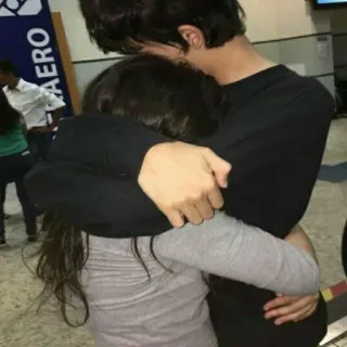 ❤ d83ce9f2 przytulanie, uczucie, objęcie, miłość, relacja, ludzie telegram sticker