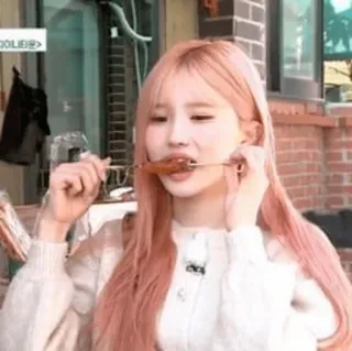 🔮 616a5459 woman, eating, pink hair, food, portrait whatsapp sticker