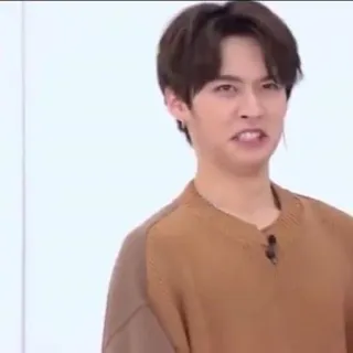 🔮 a6da0a9b facial expression, person, asian, sweater, male, man whatsapp sticker