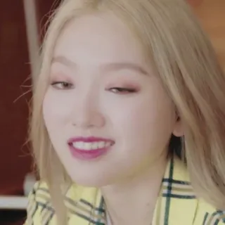 🔮 c490a42c woman, blonde, portrait, person, girl, face whatsapp sticker