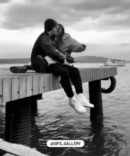 💝 523f8309 @GIFS_GALLERY カップル, キス, 水, 桟橋, ロマンチック, 関係 telegram sticker