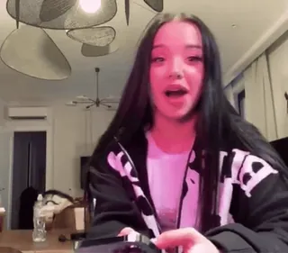 🫣 37f8b9d1 telegram sticker