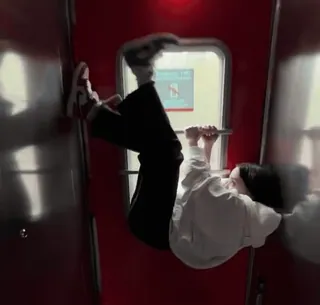 🫣 554ec563 telegram sticker