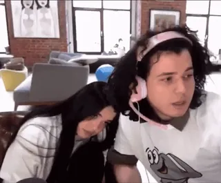 🫣 5ebb22d2 telegram sticker