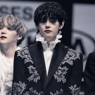 ▫️ 8b805e0f V K-pop, singer, Korean, celebrity, idol, BTS telegram sticker