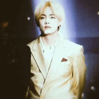 ⚜ 15b0a4ba V kpop, 歌手, 偶像, 名人, 音乐, bts, 金泰亨 telegram sticker