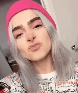 🕳 2e701792 vrouw, portret, roze, hoed, make-up, mode, grijs haar telegram sticker