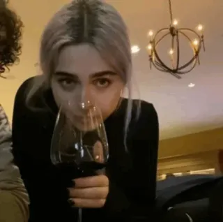 🕳 8ea1e26b vrouw, wijn, glas, drank, binnen, persoon, portret telegram sticker