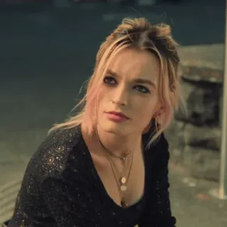 🌸 7c38a7fa Maeve Wiley Sex Education Maeve Wiley, Sex Education, portret, kobieta, różowe włosy, Emma Mackey telegram sticker