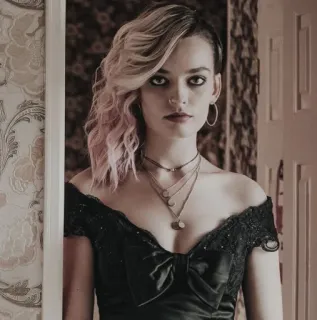 ✨ e2678703 Maeve Wiley Sex Education Maeve Wiley, Sex Education, Chương trình TV, Nhân vật, Chân dung, Phụ nữ telegram sticker