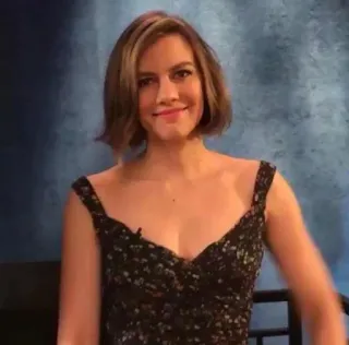 🉑 4867a11a woman, portrait, dress, smiling, person telegram sticker