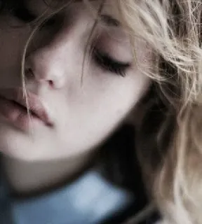 😔 d1fa83d5 女人, 肖像, 女孩, 脸, 金发, 美丽 telegram sticker