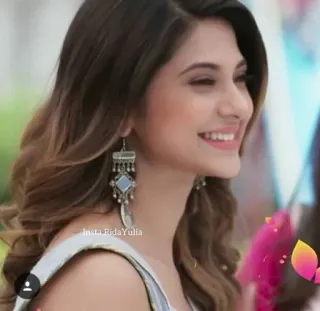 😆 658cb8f1 Insta:RidaYulia phụ nữ, chân dung, nụ cười, trang sức, bông tai telegram sticker