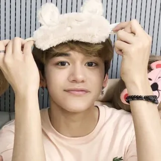 ⛓ d578b379 orang, pria, penutup mata tidur, potret, selfie whatsapp sticker