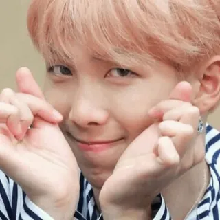 💜 6449215b человек, сердце, любовь, k-pop, жест, улыбка whatsapp sticker