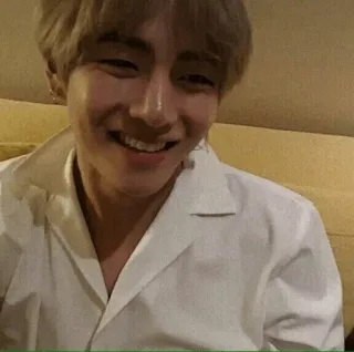 😂 4997dcf5 V kpop, bts, v, kim taehyung, idol, singer telegram sticker