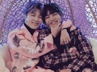 🌈 75af8672 vriendschap, koppel, portret, pyjama, glimlachend, blij, genegenheid telegram sticker