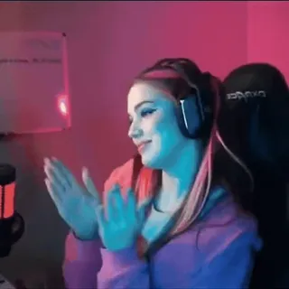 🥳 67edfcfd whatsapp sticker