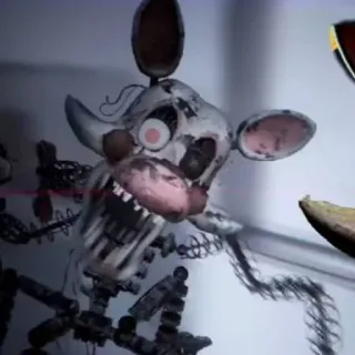 🌟 728e0180 Mangle Five Nights at Freddy's แมงเกิล, แอนิเมทรอนิก, สยองขวัญ, สัตว์ประหลาด, ตกใจ, Five Nights at Freddy's, หุ่นยนต์ whatsapp sticker