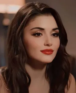 🥓 475bf39b 女人, 肖像, 黑发, 化妆, 美丽, 脸 telegram sticker