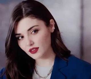 🥓 cbf3fc6c 女人, 肖像, 模特, 美女, 女演员, 汉德·埃尔切尔 telegram sticker