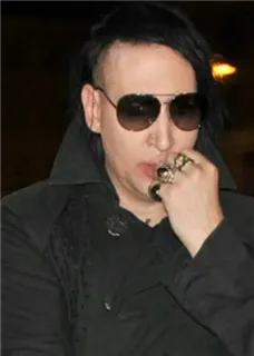 ๐ค 9392b08e Marilyn Manson celebrity, singer, musician, goth, rock star whatsapp sticker