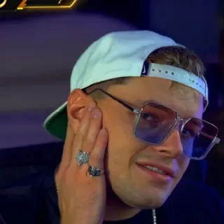 😌 ead75b32 telegram sticker