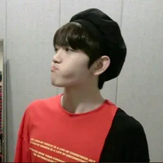 🐹 09e2b29d A life of choice is a life of conscious attitude no matter what your condition. portrait, person, hat, beret, fashion, style whatsapp sticker