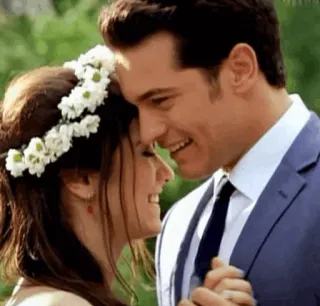 ❄️ 1fc47776 คู่รัก, โรแมนติก, ความรัก, ความสัมพันธ์, งานแต่งงาน, ดอกไม้, ความรักใคร่ telegram sticker