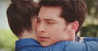 ❄️ 87f8fb43 กอด, ความรักใคร่, ความรู้สึก, ผู้คน, ความรัก, มิตรภาพ telegram sticker