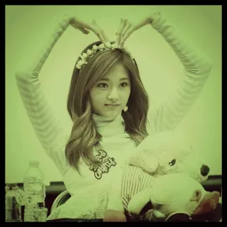 🌙 26e7f317 gadis, hati, cinta, imut, perempuan, mahkota bunga, boneka beruang telegram sticker