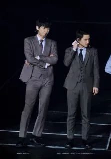 ❄️ 34c306c2 WHAT'S WRONG BTS k-pop, bts, 男性, スーツ, ファッション telegram sticker