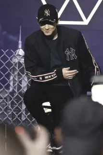 ❄️ 5ff6cbde New York ファッション, アパレル, ニューヨーク・ヤンキース, 服, NY, 帽子, ジャケット telegram sticker