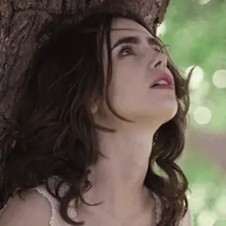 💞 52e34f03 Frau, Porträt, Baum, Natur, Model telegram sticker