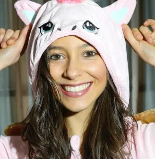 😊 8cec615a chica, mujer, retrato, sonriendo, unicornio, sudadera con capucha, pijama whatsapp sticker