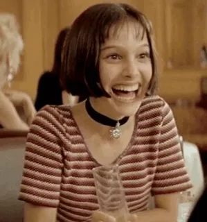 🎗 49ba350a Mathilda Leon: The Professional 电影, 这个杀手不太冷, 莱昂, 玛蒂尔达, 娜塔莉·波特曼, 90年代 whatsapp sticker