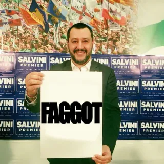 👍 35c7d03f FAGGOT 政治, 攻撃的, ヘイトスピーチ, サルビーニ whatsapp sticker