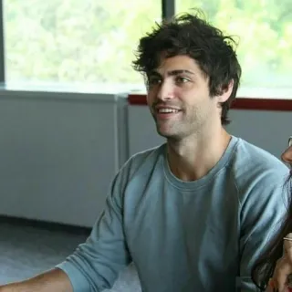 🏹 13d8b672 男人, 人物, 肖像, 微笑, 演员 telegram sticker