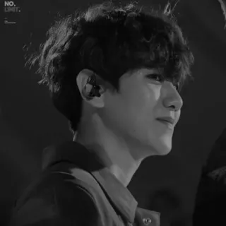 🥀 6f0d16f5 NO. LIMIT. kpop, zanger, portret, zwart-wit, muziek, man whatsapp sticker