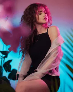 😘 20e243d6 여자, 모델, 인물사진, 드레스, 아름다움, 패션, 글래머, 포즈 telegram sticker