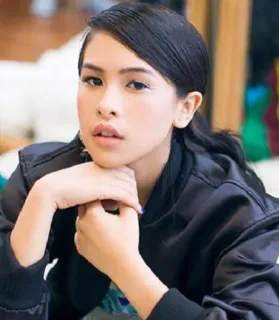 😀 667c723b donna, ritratto, persona, giacca, viso, giovane telegram sticker