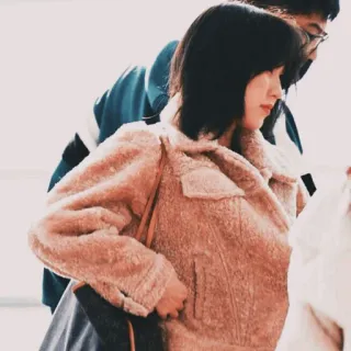 🧷 6290f2b0 Frau, Jacke, Porträt, Mode, Person, Stil telegram sticker