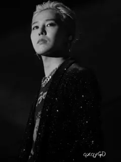 🍾 7de75fba qxqygD pessoa, homem, celebridade, retrato, preto e branco, cantor, artista, músico whatsapp sticker