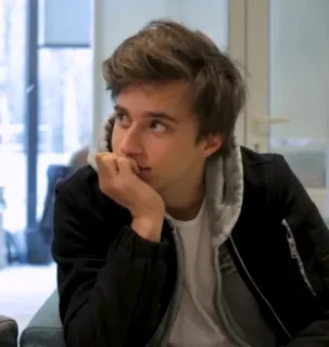 🍷 f3182286 telegram sticker