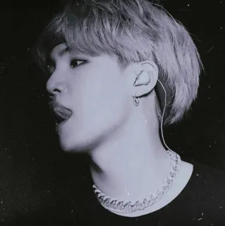 🍂 41140b2f homem, retrato, monocromático, brinco, corrente, perfil telegram sticker