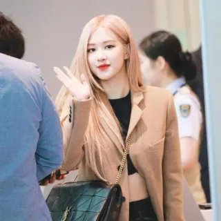 👋 90c442e7 Rosé Розэ, певица, k-pop, Blackpink, кореянка, женщина, знаменитость whatsapp sticker