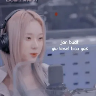 ☕ 629e49e6 jan buat gw kesel bisa gak penyanyi, mikrofon, bahasa indonesia, ekspresi, musik telegram sticker
